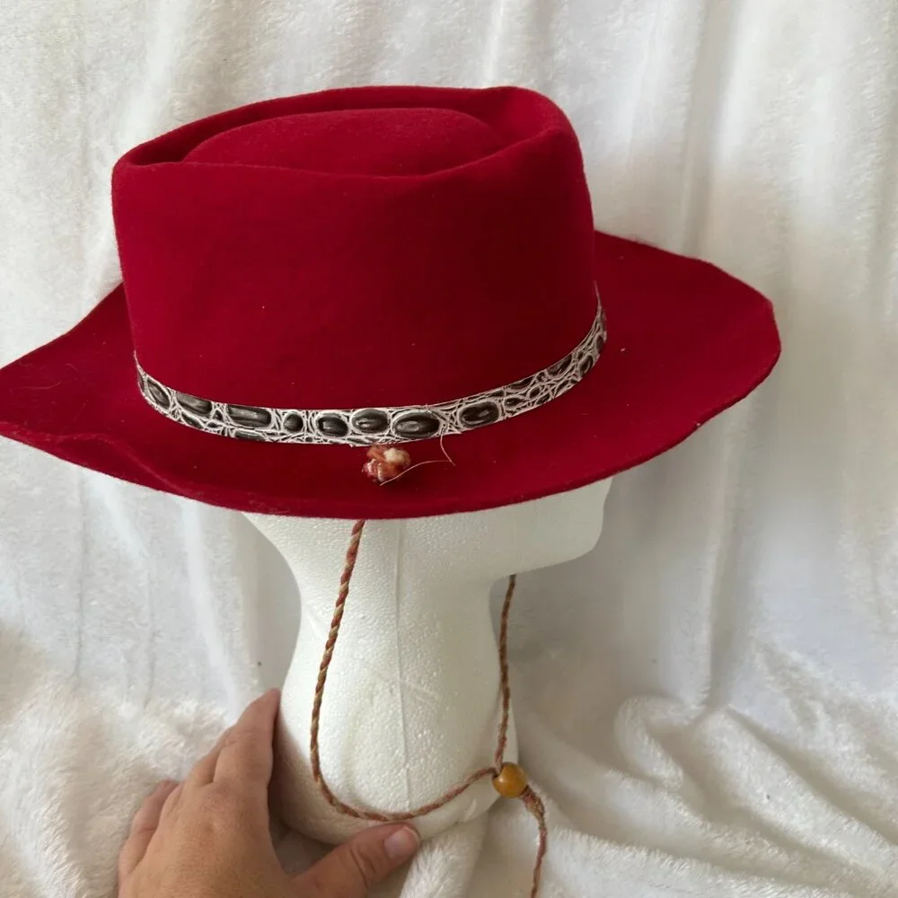 VINTAGE Kids‎ Cowboy Hat Red Halloween Theater Chin Strap